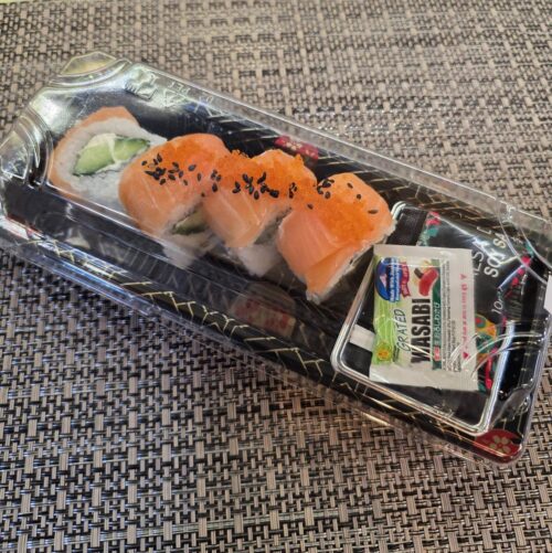 210 - Roll Cetrioli  Philadelphia Salmone Tobikko